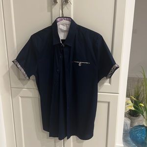 Like new men’s shirt button down. Size large, navy blue with gorgeous trim.